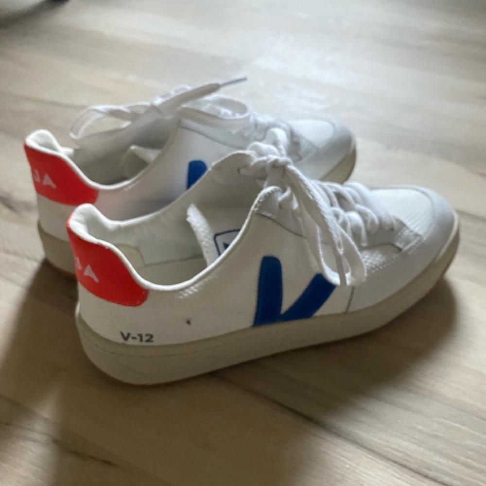 Vera Sneakers